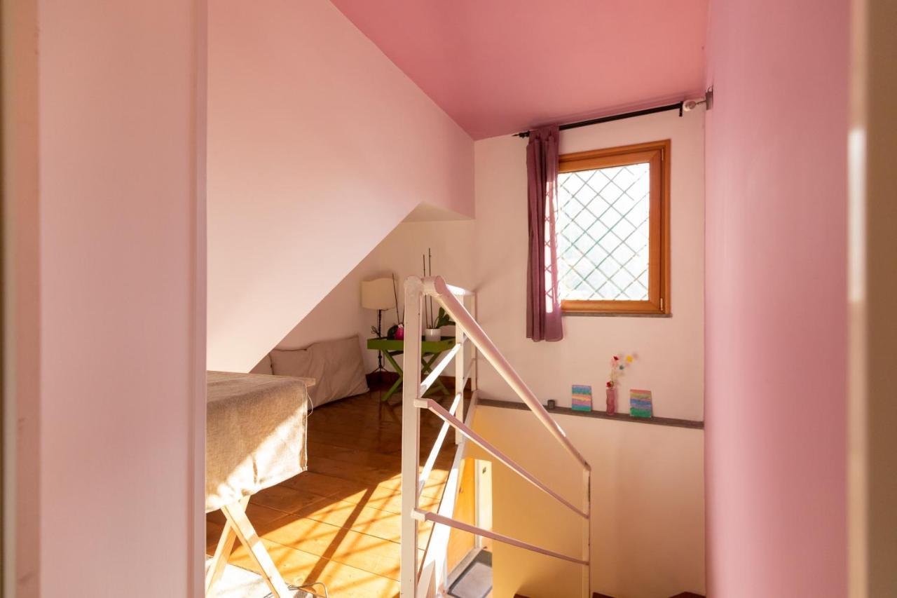 Apartment Colored House Until 7 People Above Sqplebiscito Neapel