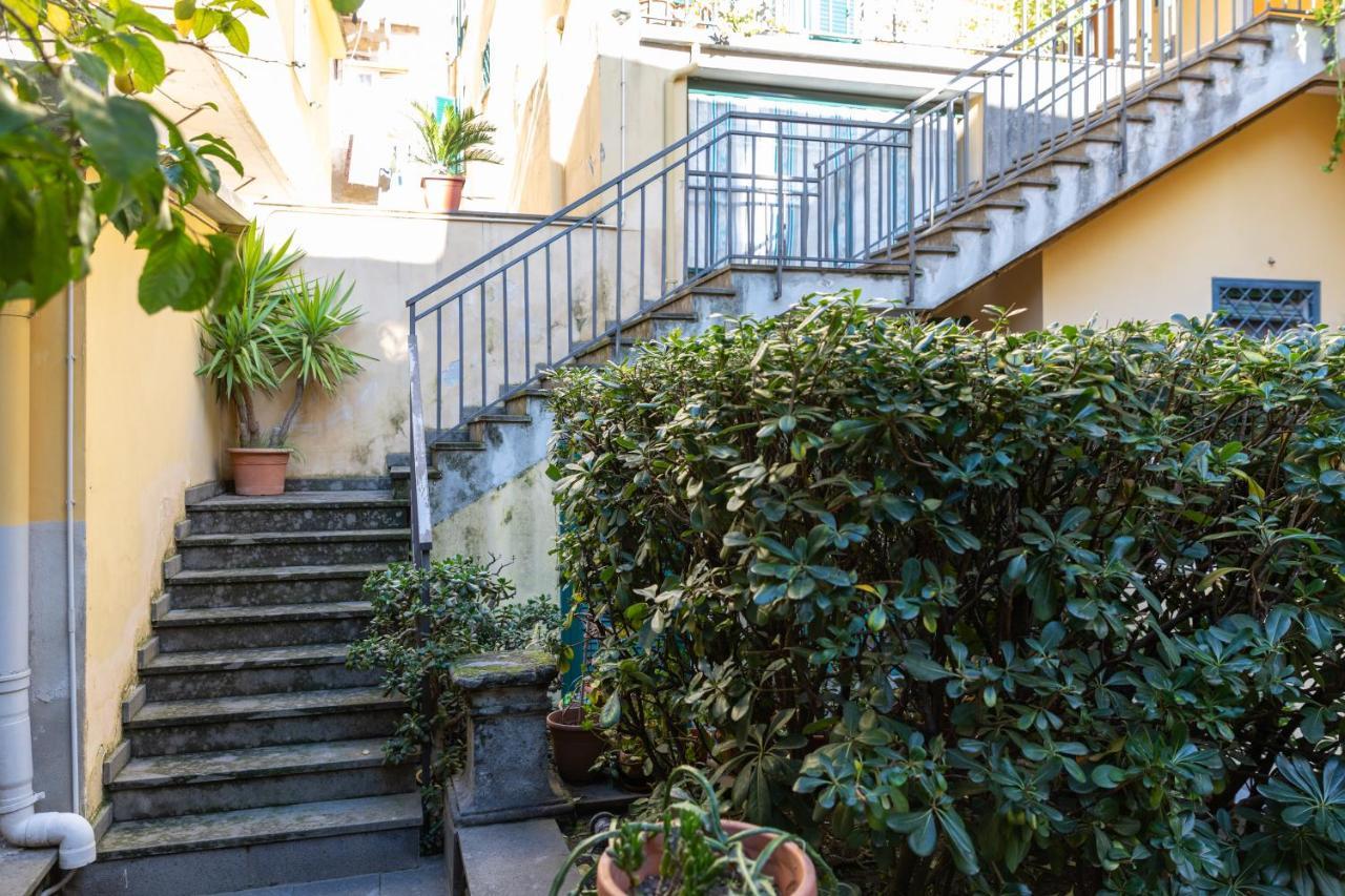 Colored House Until 7 People Above Sqplebiscito Naples
